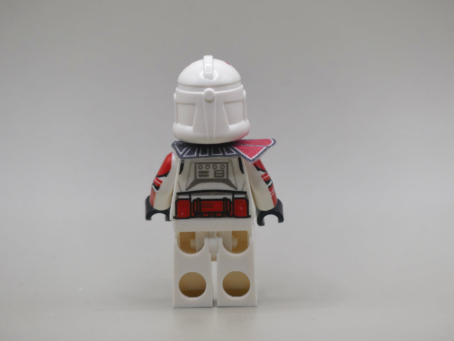 Commander Grey red version P2 180°